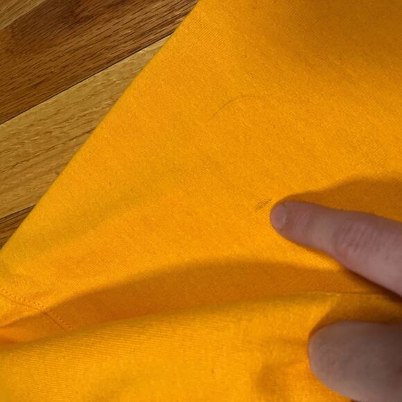 Pikarar Pikachu Yellow Crewneck Sweater Pullover Medium Pokémon - Picture 7 of 10